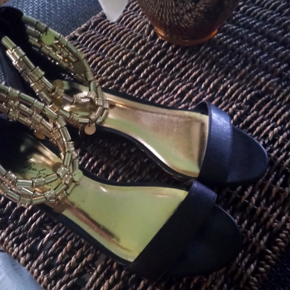 Women sandals